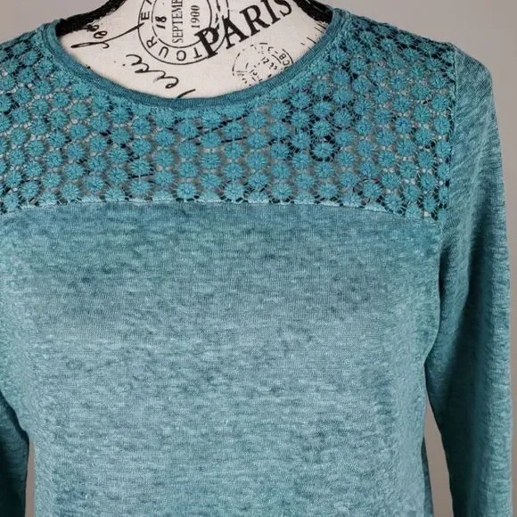 {Anthropologie | Akemi + Kin} long sleeve shirt - Picture 3 of 6